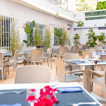 Costa Malaga - Adults Recommended - By Pierre & 토레몰리노스