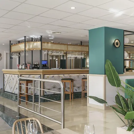 Costa Malaga - Adults Recommended - By Pierre & Torremolinos