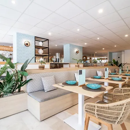 Costa Malaga - Adults Recommended - By Pierre & 4* 토레몰리노스