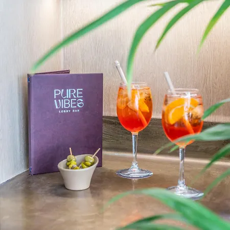 Costa Malaga - Adults Recommended - By Pierre & 호텔 토레몰리노스