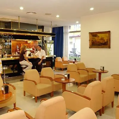 Costa Malaga - Adults Recommended - By Pierre & 호텔